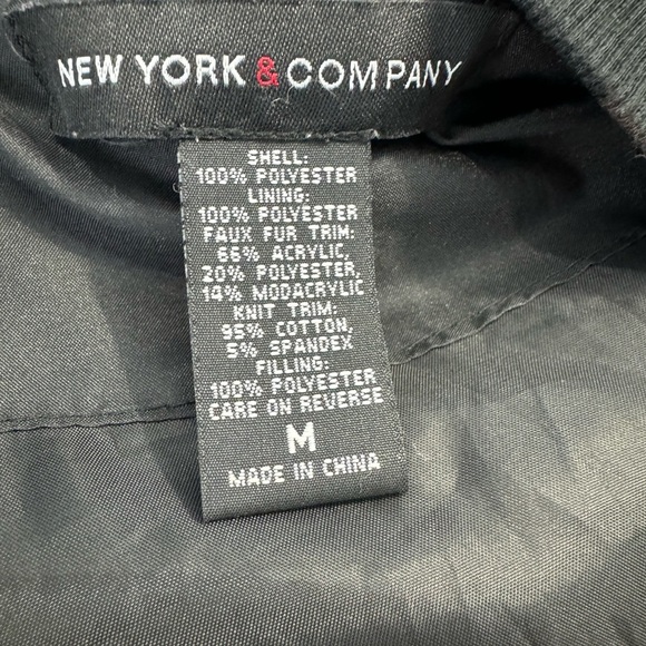 NEW YORK & CO. Black vest removable fur lined hood. Size Medium - Picture 9 of 13